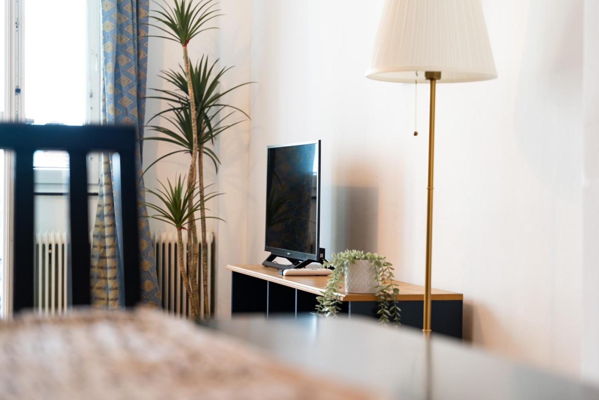 Central Living Apartment Opera Вена Экстерьер фото