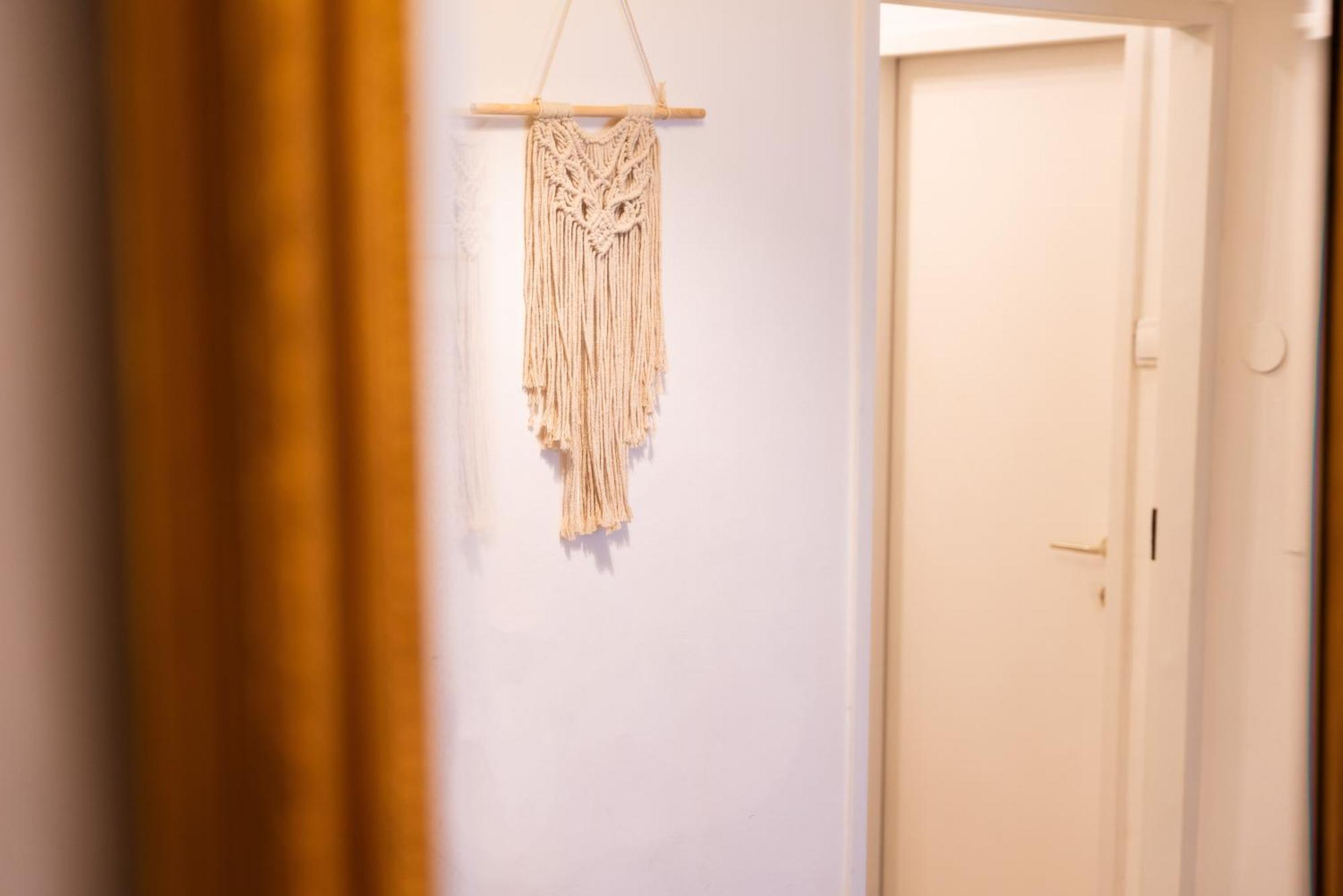 Central Living Apartment Opera Вена Экстерьер фото